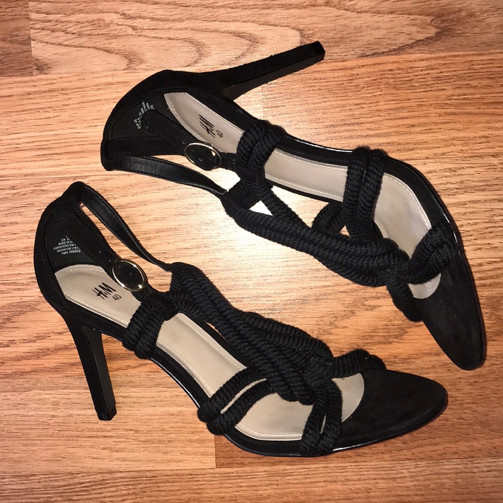 H&M heels - Picture 2 of 2